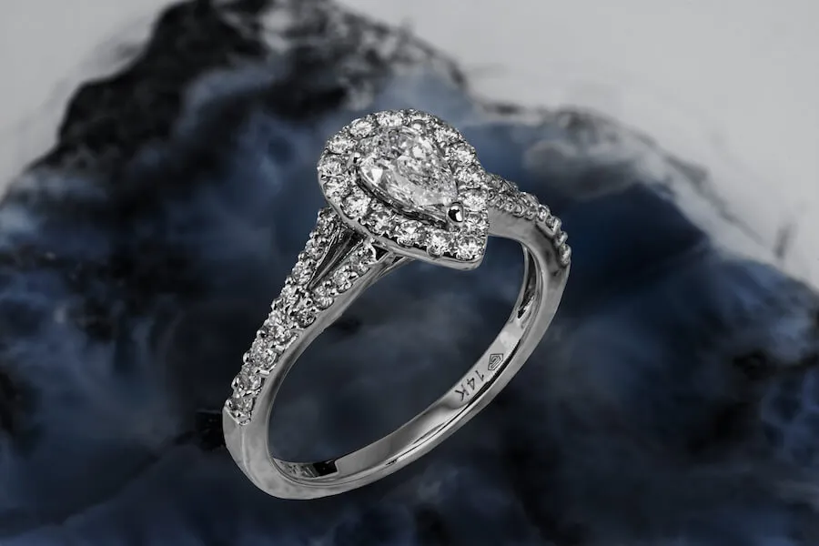 engagement ring